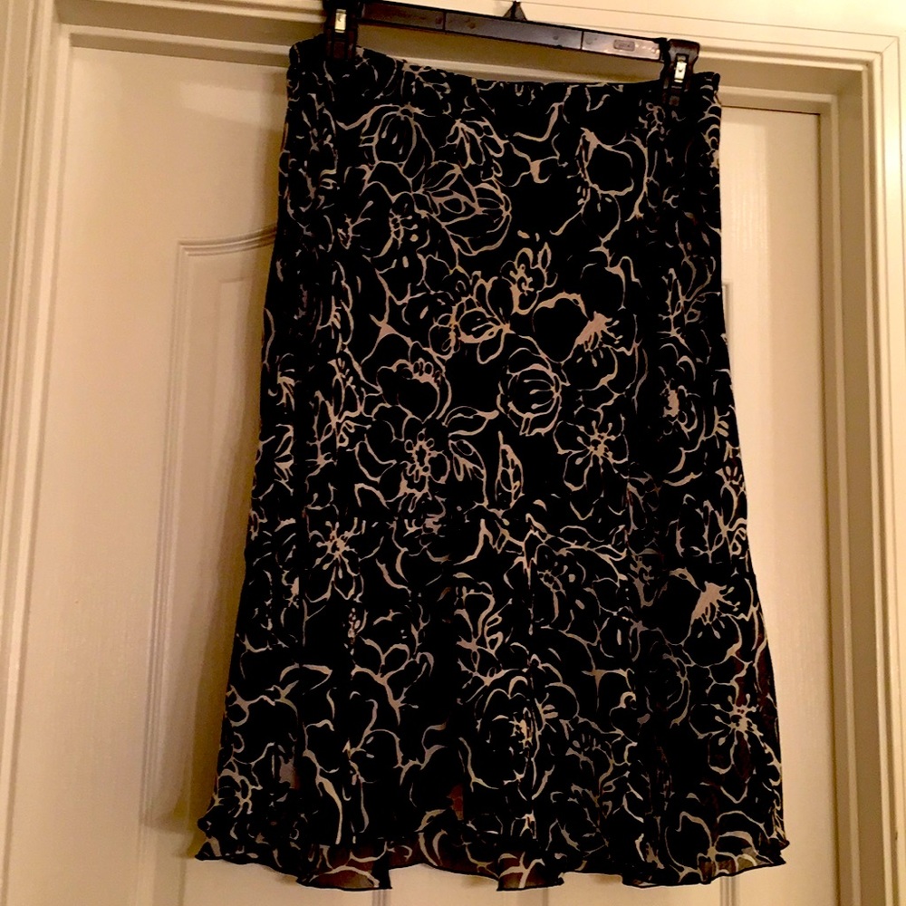 First Option back print skirt